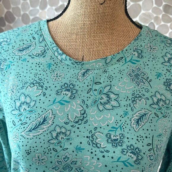 NWT Laura Scott long sleeve green patterned crewneck tee - size M - Picture 2 of 8
